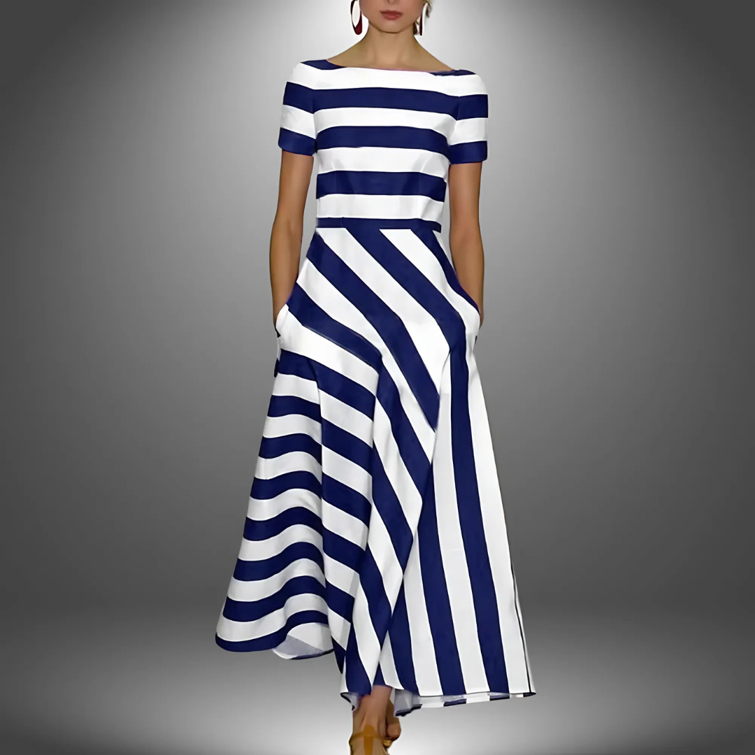 Emma – Ein luftig-leichtes Kleid mit dezenten Streifen 