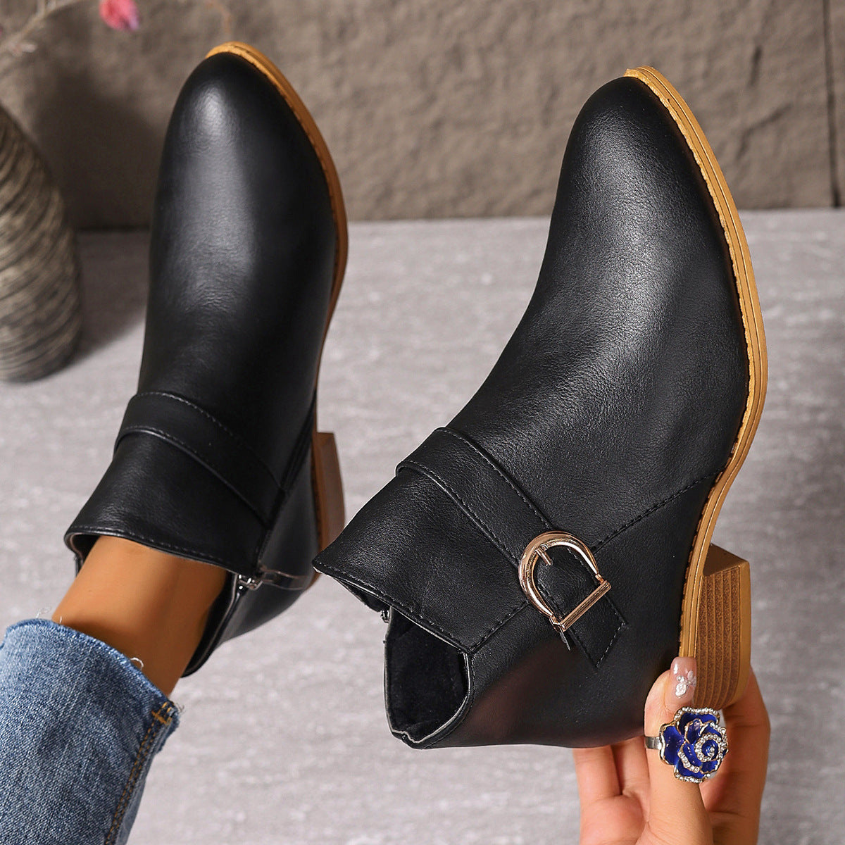 Rutschfeste orthopädische Stiefeletten für Damen 