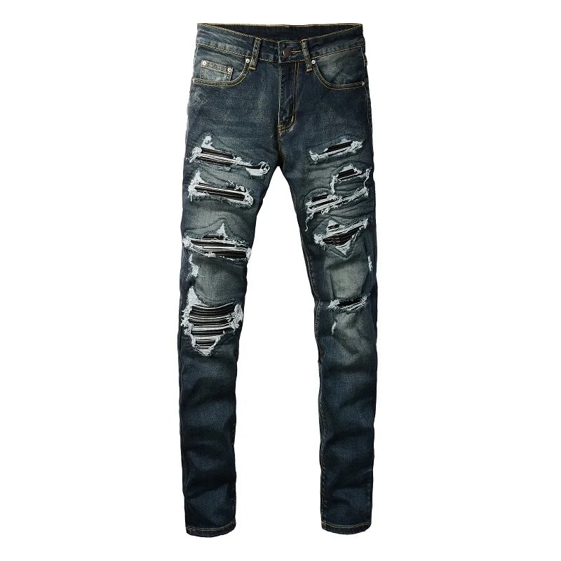 Jeans mit dunklen Lederpatches
