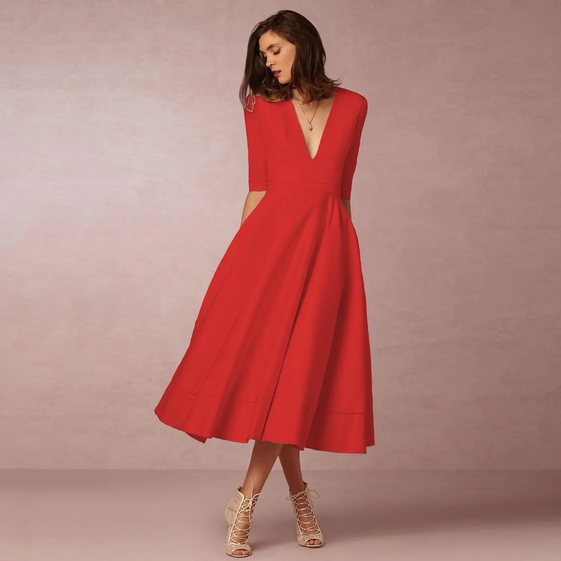 Hannelore | Elegantes Prinzessinnenkleid mit V-Ausschnitt
