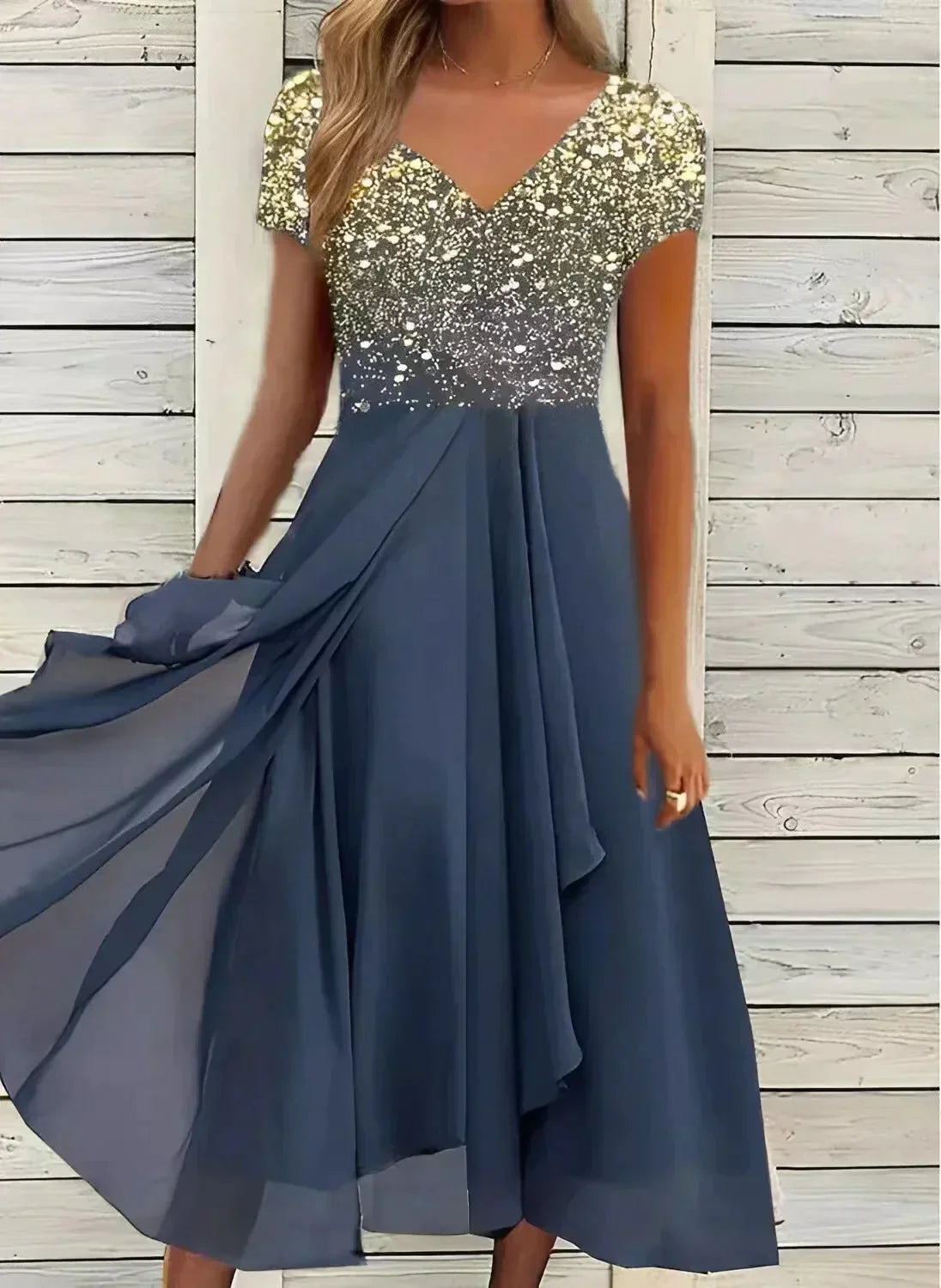 Emilie | Schillerndes Nachtkleid