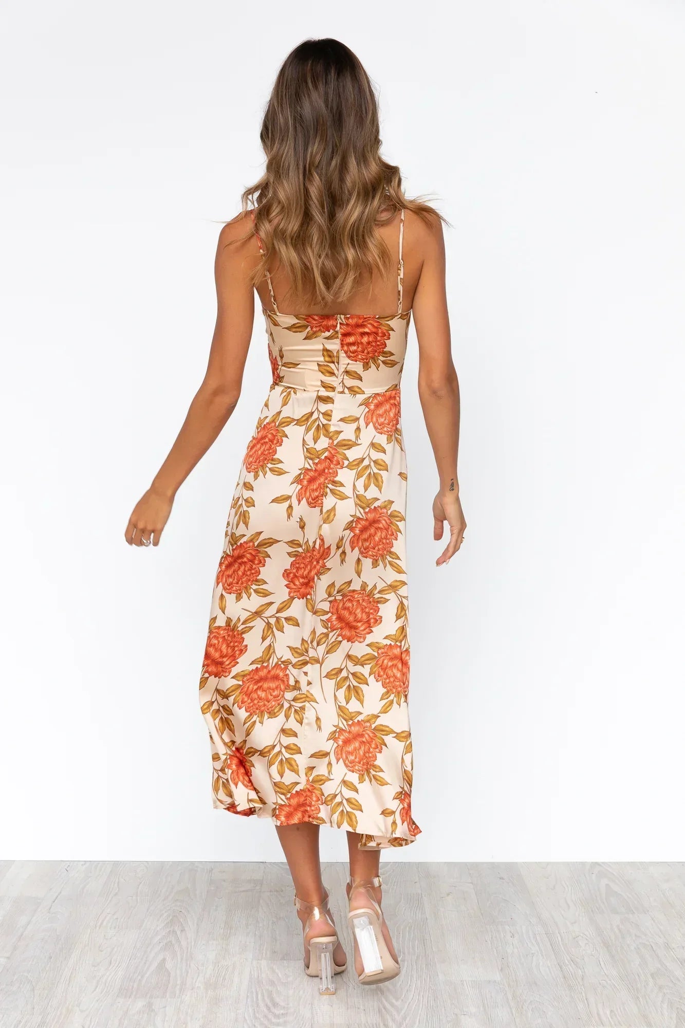 Esther | Trendiges Kleid mit Blumenmuster und Schlitz