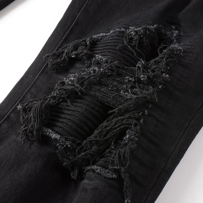 Komplett schwarze Jeans