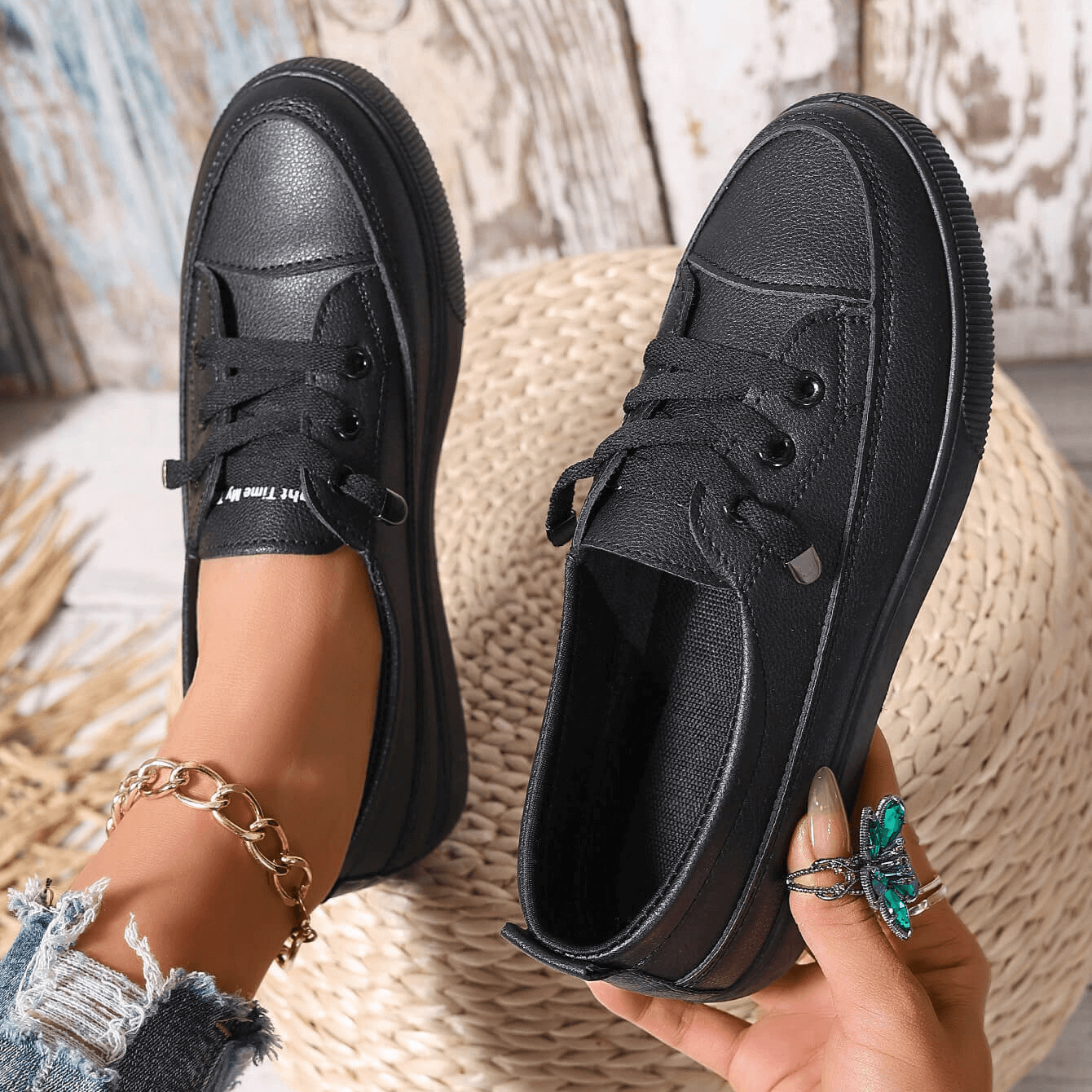 Flache orthopädische Damenschuhe 