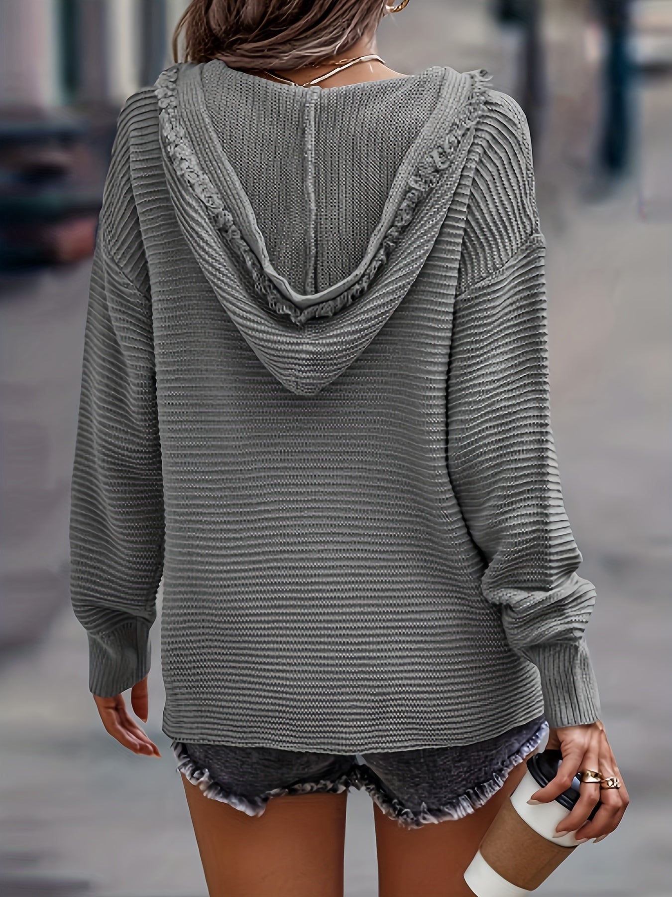 Camilla | Strickpullover mit Kapuze 