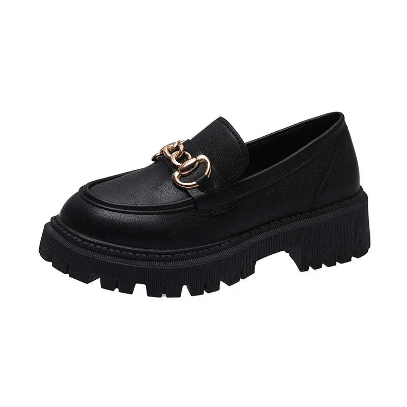 Galilea | Trendige Plateau-Loafer mit Ketten-Akzent