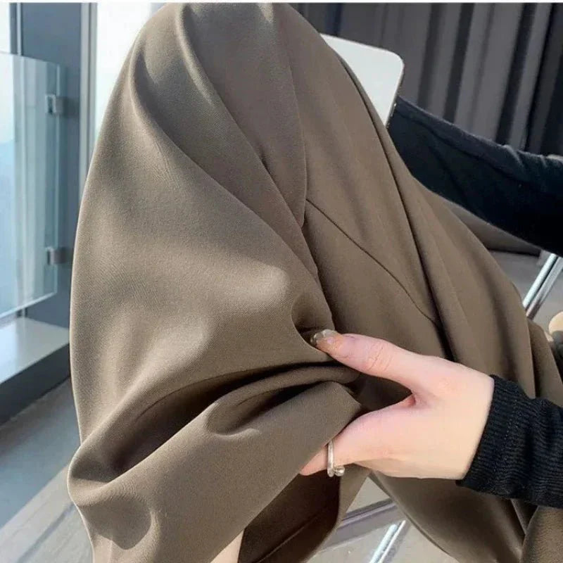Mayla | Fließende Hose mit hohem Bund und weitem Bein