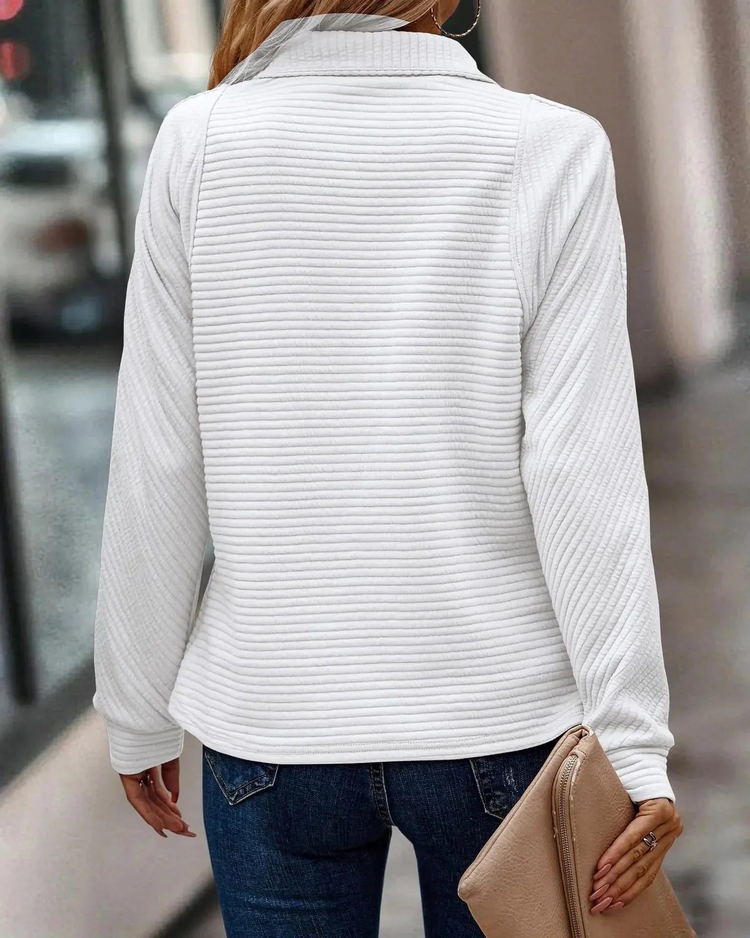 Madeleine | Lässiger Pullover mit halbem Reißverschluss