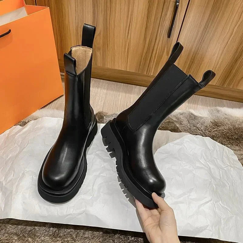 Zorynthia | Eclipse-Tread Chelsea Mid Boots
